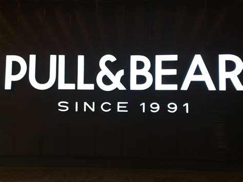Bull and Bear Co, Aurora, Illinois. . Pull and bear near me